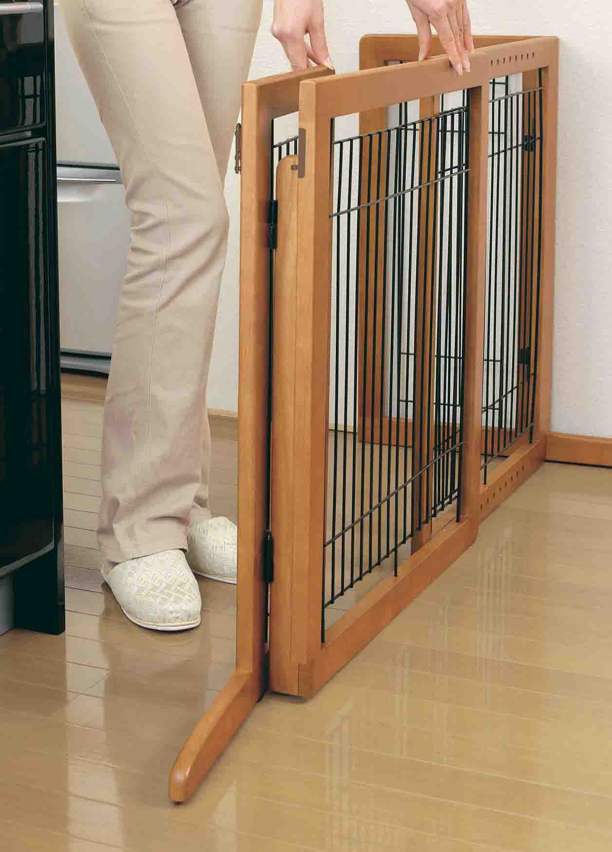 freestanding safety gate